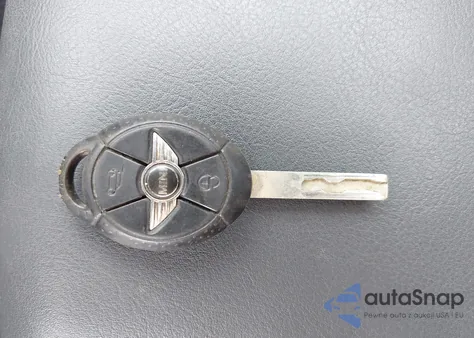 2006 Mini Cooper z USA, uszkodzony, nr VIN WMWRC33586TJ79545